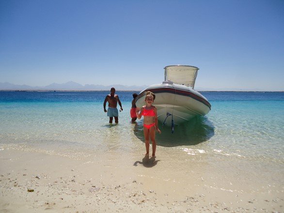 Three islands trip in Hurghada by speedboat