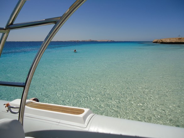 explore the beauty of nature in Hurghada by speed boat